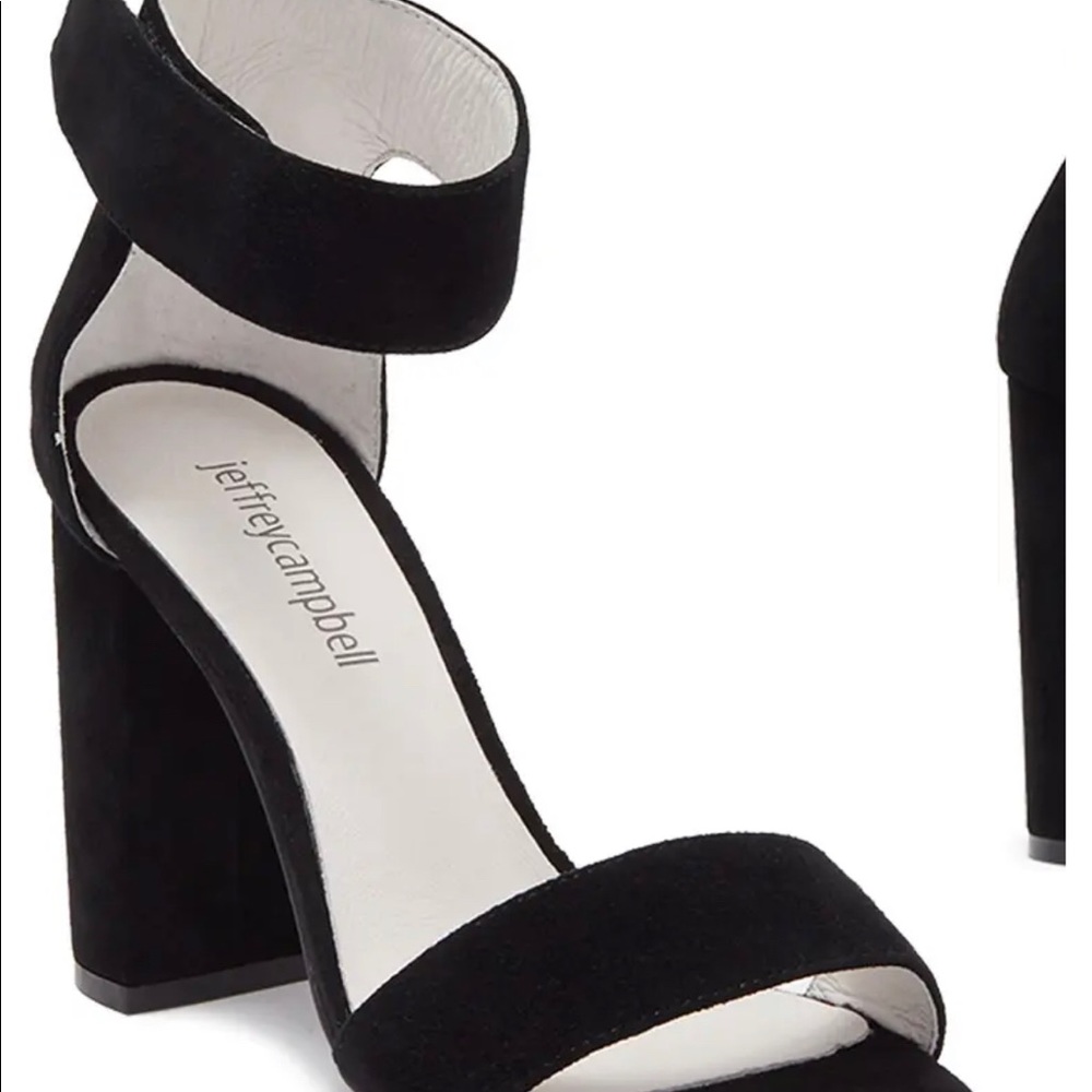 Black Jeffrey Cambell kitten heel size 9